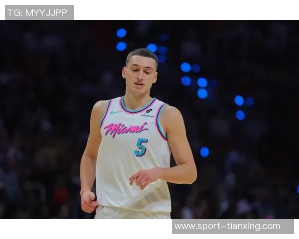 约维奇欧锦赛表现抢眼场均128分4篮板22助攻三项命中率超180俱乐部 约维奇欧锦赛表现抢眼场均128分4篮板22助攻三项命中率超180俱乐部