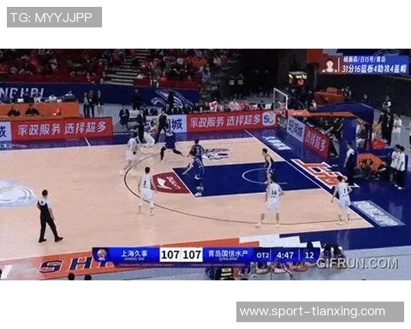 比卢普斯称赞杨瀚森篮板表现强调球队需加强篮下防守力度 比卢普斯称赞杨瀚森篮板表现强调球队需加强篮下防守力度