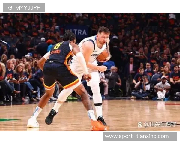 东契奇首节表现出色攻防兼备轻松拿下10分4板2助正负值高达6 东契奇首节表现出色攻防兼备轻松拿下10分4板2助正负值高达6