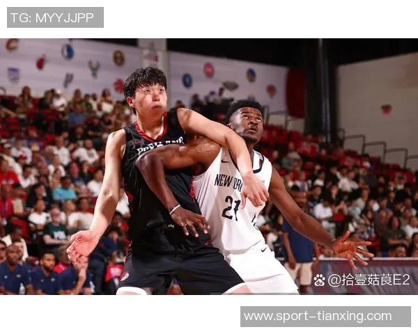 文班在16分钟内表现出色三投三中贡献9分10篮板7助攻3盖帽失误略多但依然完美