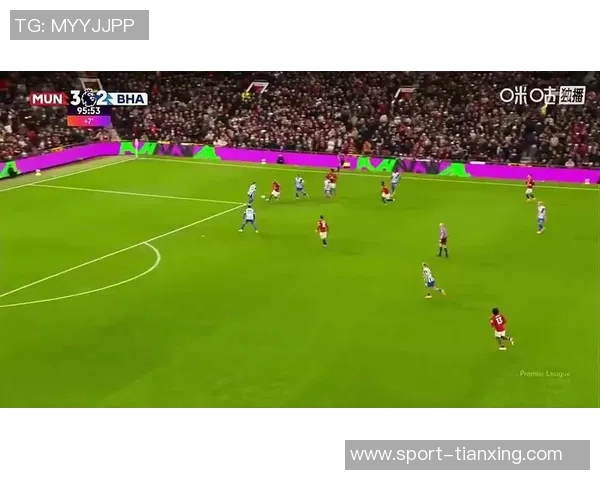 姆伯莫赞舍什科传球精彩海文与B费默契配合助力进球 姆伯莫赞舍什科传球精彩海文与B费默契配合助力进球