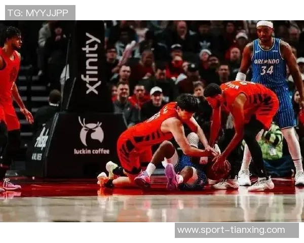 快船半场战报杨瀚森缺阵球队落后开拓者6分大洛表现出色贡献19分哈登也有14分进账